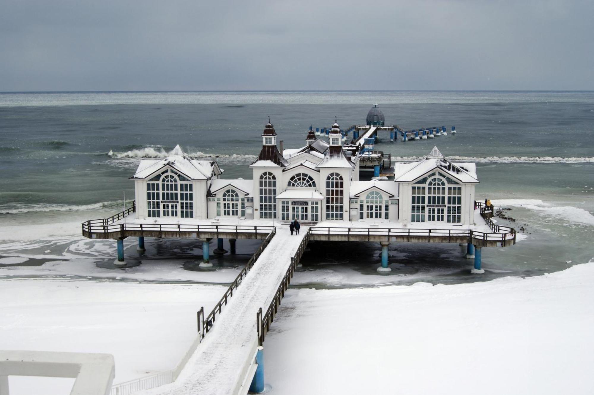 Ferienhaus Kress Links Sellin  ภายนอก รูปภาพ